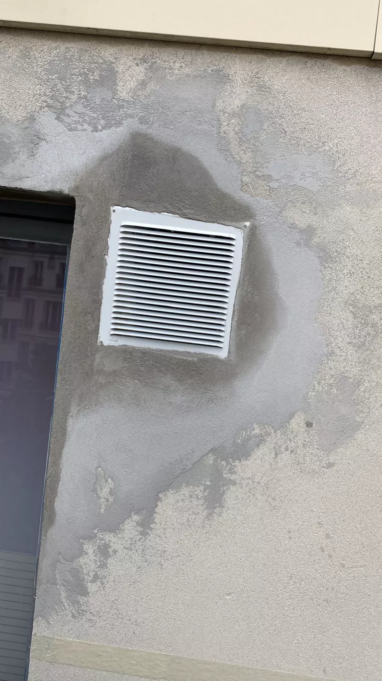 Grille de ventilation en façade